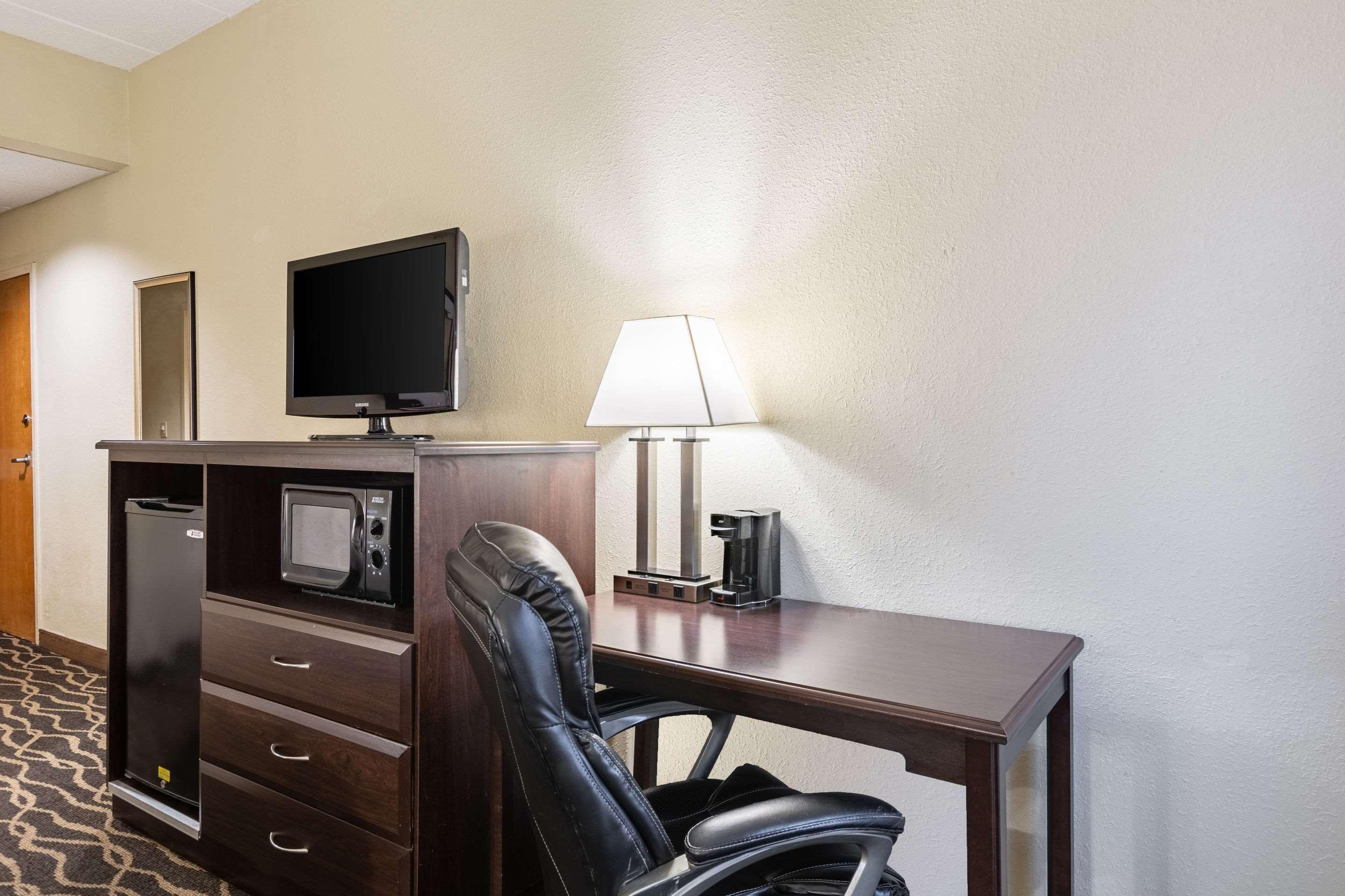 Quality Inn & Suites Southport Indianapolis Eksteriør bilde
